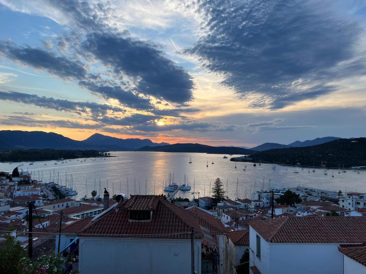 Summer Dream Poros Town Bagian luar foto