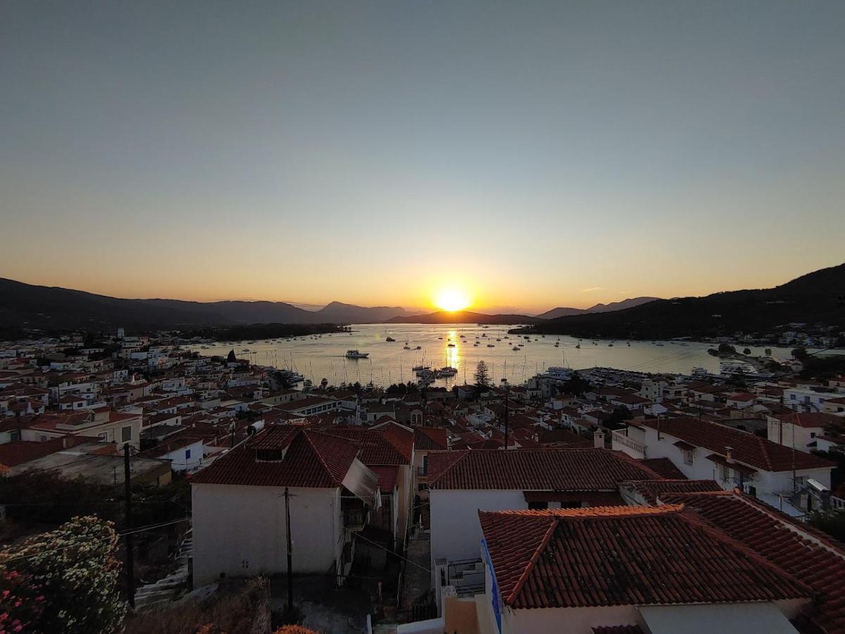 Summer Dream Poros Town Bagian luar foto