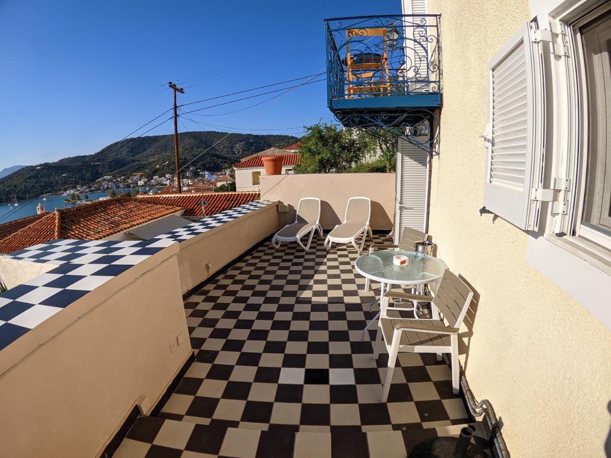 Summer Dream Poros Town Bagian luar foto
