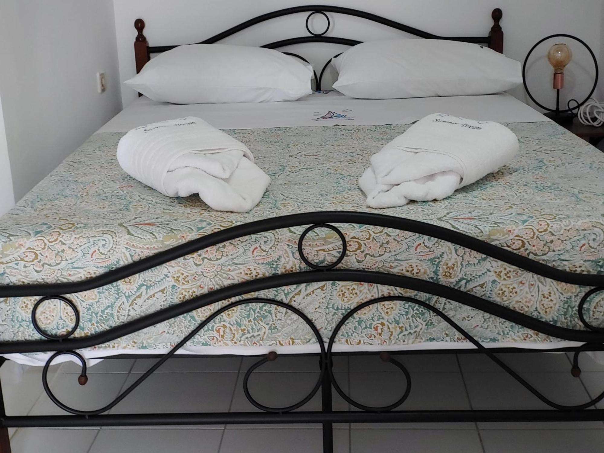 Summer Dream Poros Town Bagian luar foto