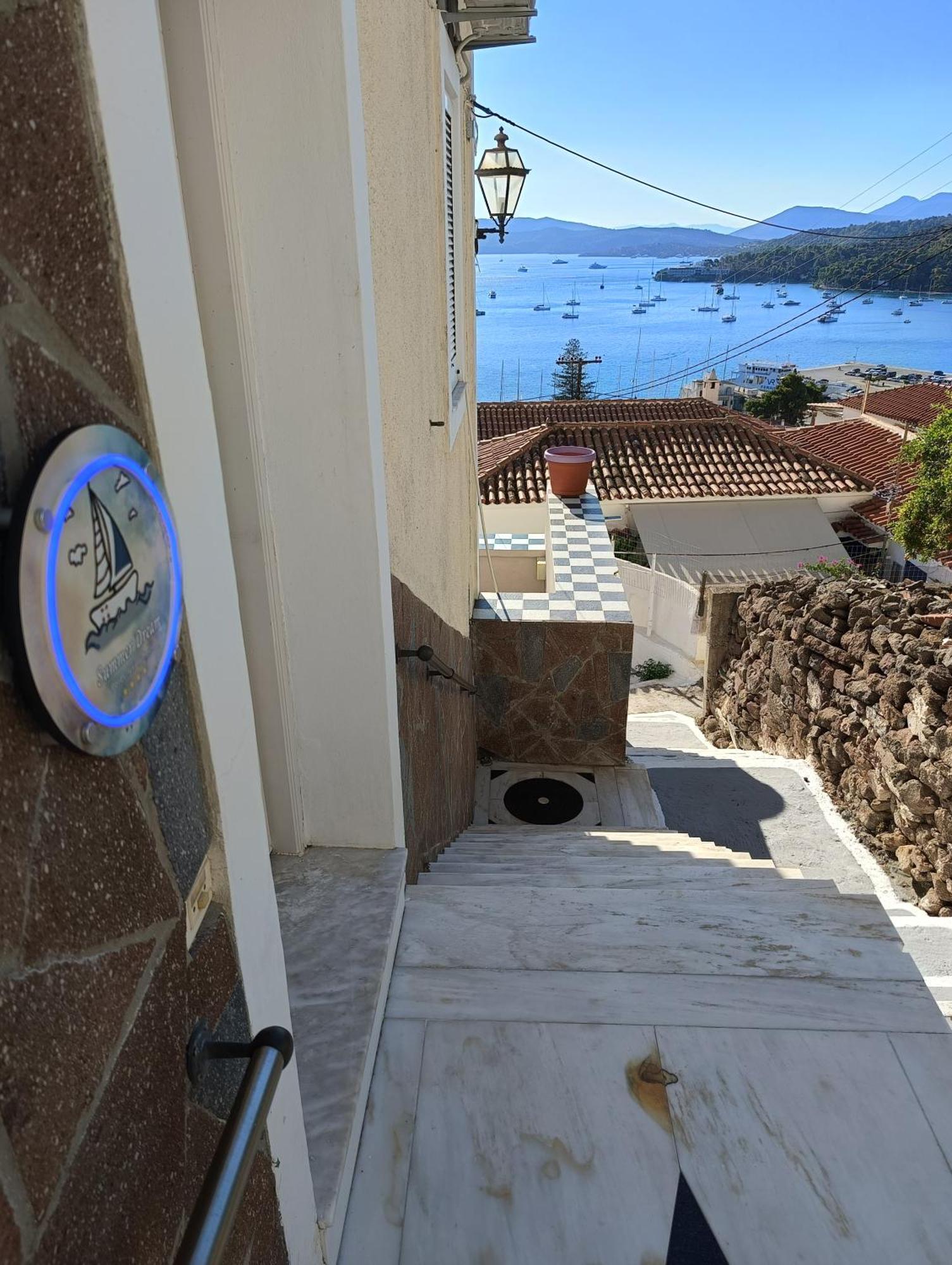 Summer Dream Poros Town Bagian luar foto